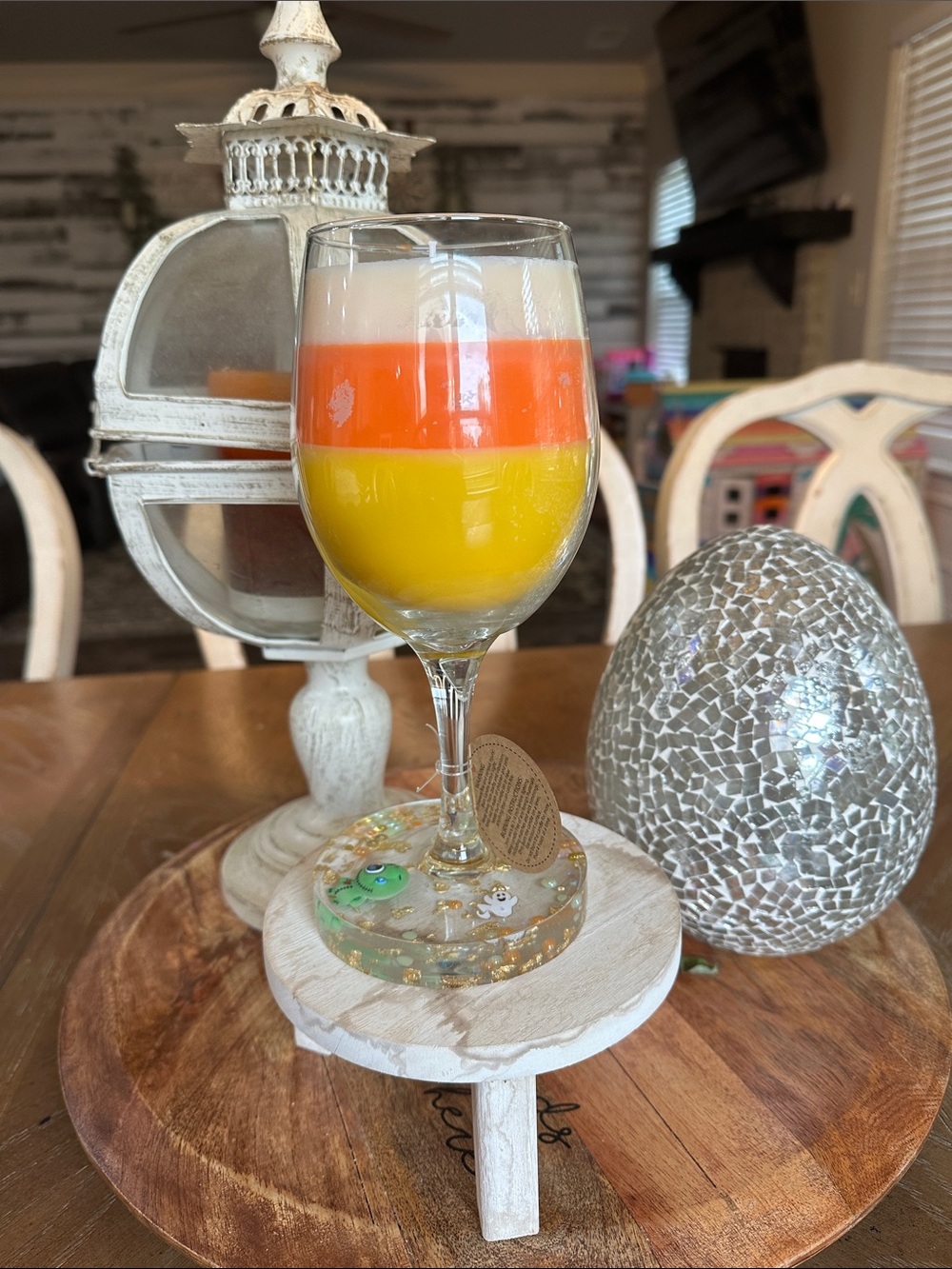🎃Halloween👻 layered candle with epoxy resin base